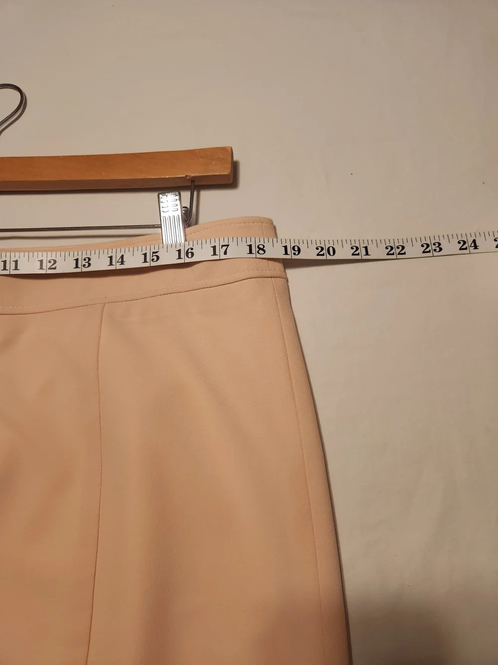 Laura Pale Blush Pink Lined Pencil Skirt Size 14 Back Slit